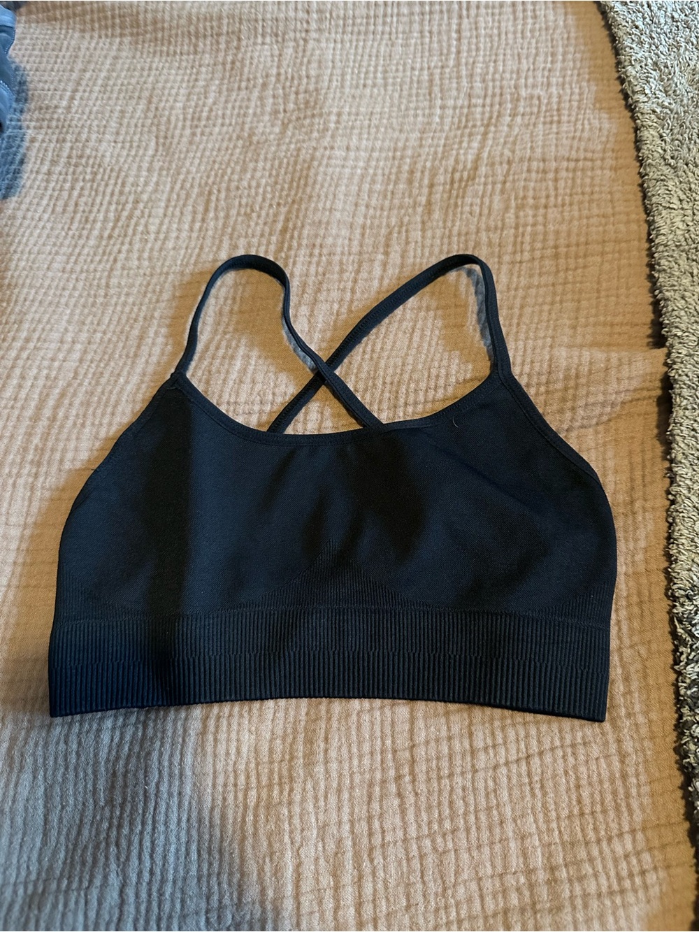 Black Seamless Crisscross Sports Bra - Women Intimates